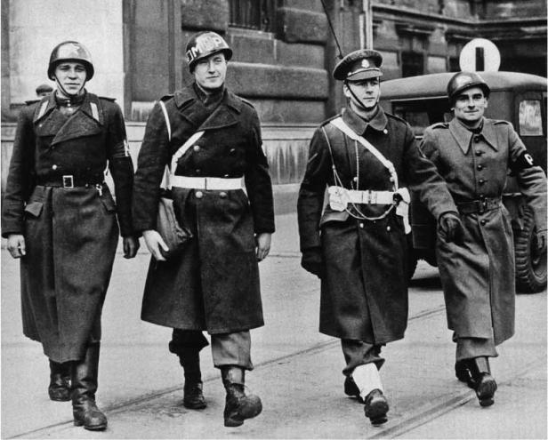 "Von der Befreiung zur Freiheit": Der neue Band mit Bildern von Erich Lessing