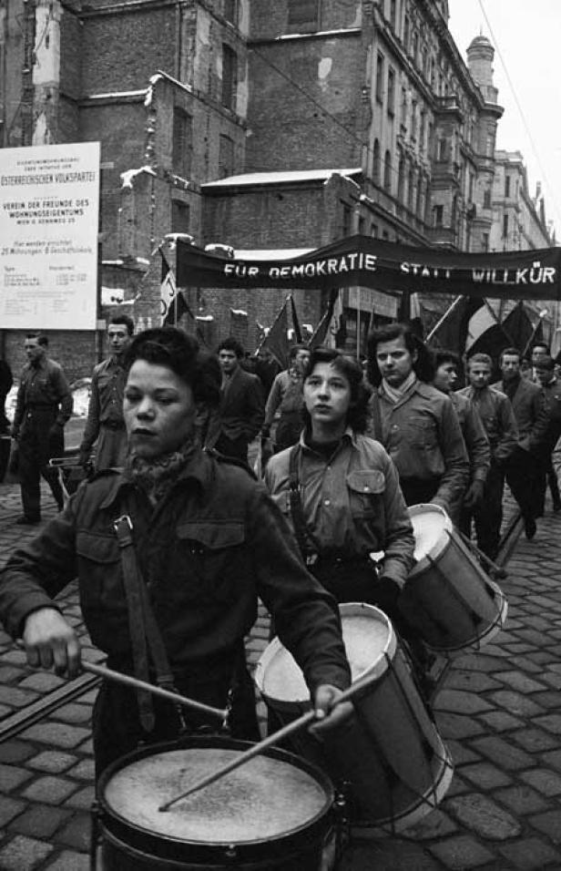 "Von der Befreiung zur Freiheit": Der neue Band mit Bildern von Erich Lessing