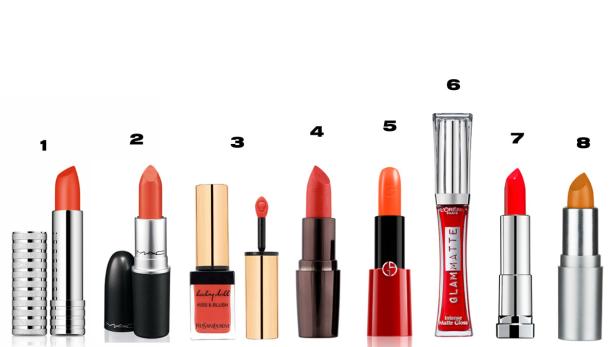 Acht verschiedene Lippenstifte und Lipgloss-Produkte in verschiedenen Farben und Marken stehen nebeneinander.