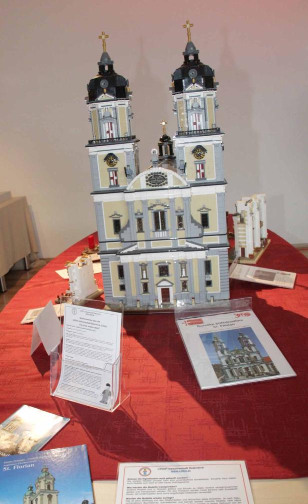 Ein Lego-Modell der barocken Stiftsbasilika St. Florian.