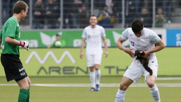 Marder-Attacke auf Schweizer Kicker | kurier.at