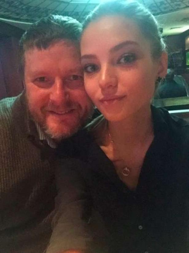 Magermodel TennisStar in um Tochter