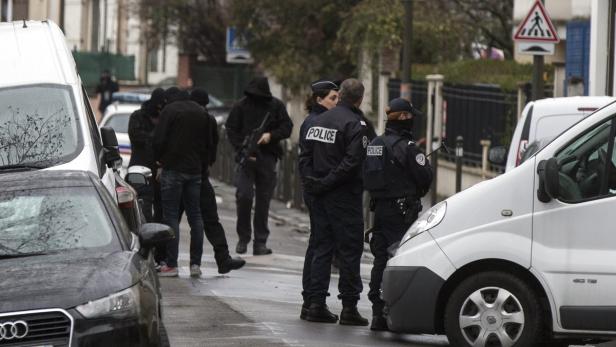 Explosionen und Schüsse bei Razzia in Brüssel