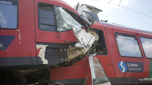 Lokführer starb bei Frontalkollision zweier Züge