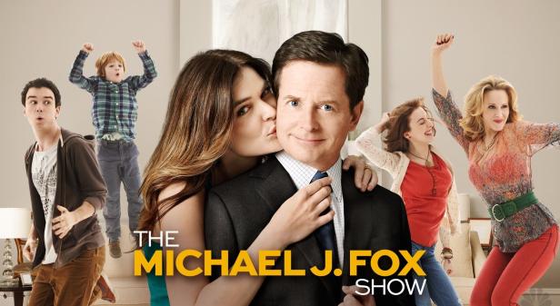 Das Ensemble der „The Michael J. Fox Show“ posiert für ein Werbebild.