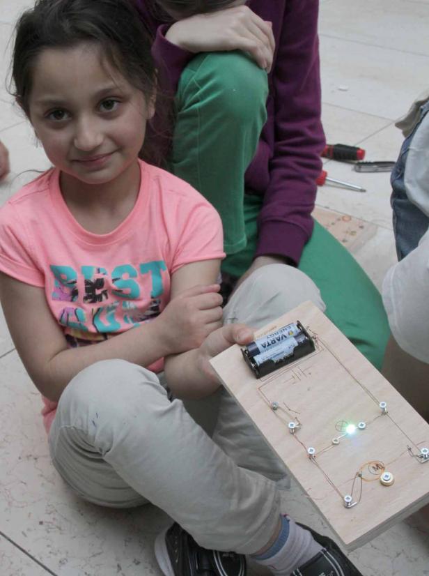 Kids bauen Rakete aus Kupferrohren