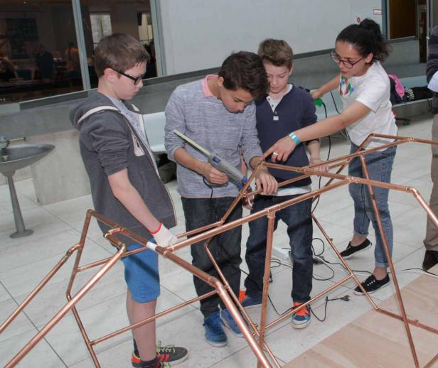 Kids bauen Rakete aus Kupferrohren