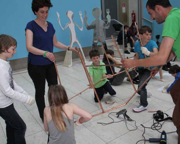 Kids bauen Rakete aus Kupferrohren
