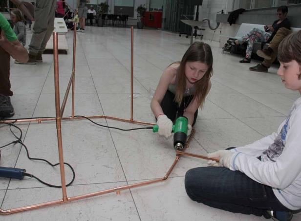 Kids bauen Rakete aus Kupferrohren