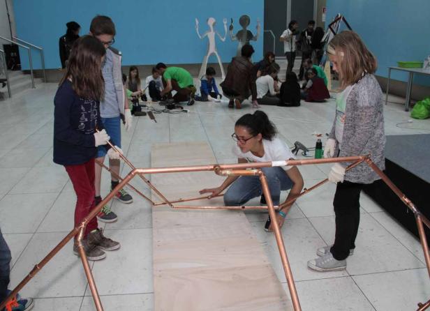 Kids bauen Rakete aus Kupferrohren