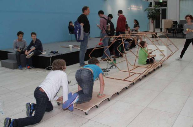 Kids bauen Rakete aus Kupferrohren