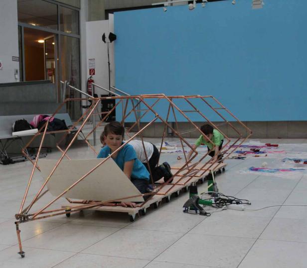 Kids bauen Rakete aus Kupferrohren