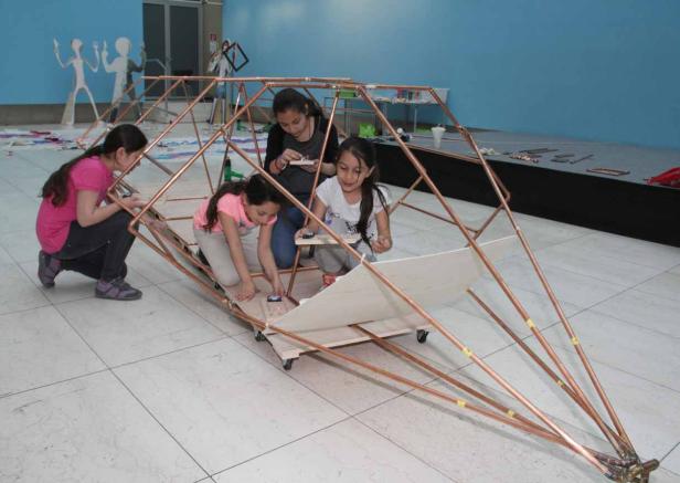 Kids bauen Rakete aus Kupferrohren