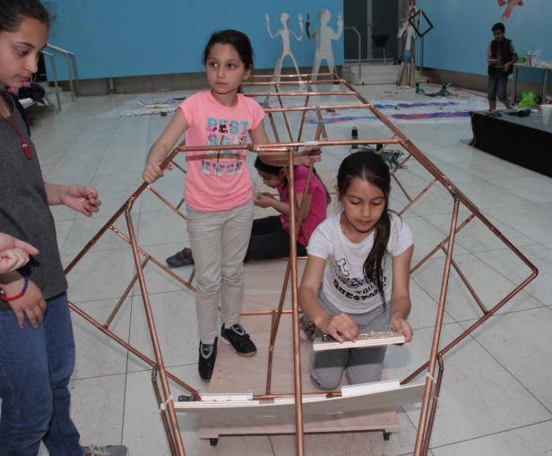 Kids bauen Rakete aus Kupferrohren