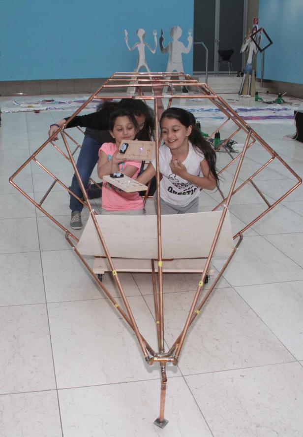 Kids bauen Rakete aus Kupferrohren