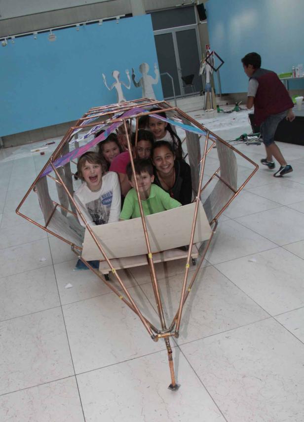 Kids bauen Rakete aus Kupferrohren