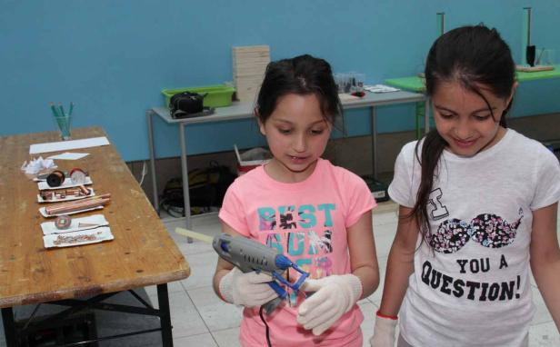 Kids bauen Rakete aus Kupferrohren