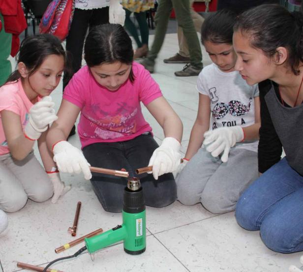 Kids bauen Rakete aus Kupferrohren