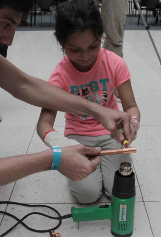 Kids bauen Rakete aus Kupferrohren