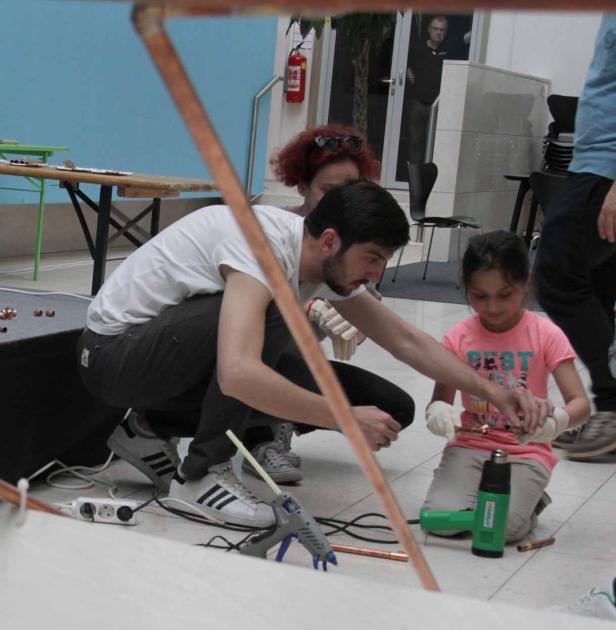 Kids bauen Rakete aus Kupferrohren