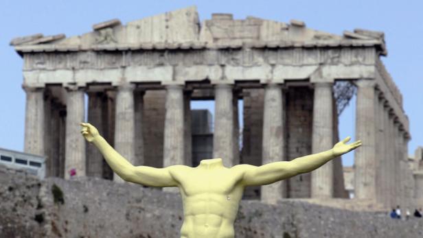 Banker stürzte sich von Akropolis