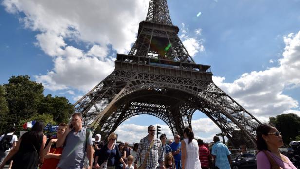 Eiffelturm: Schusssichere Glaswand gegen Anschläge
