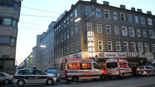Zwei Tote in Laxenburger Straße