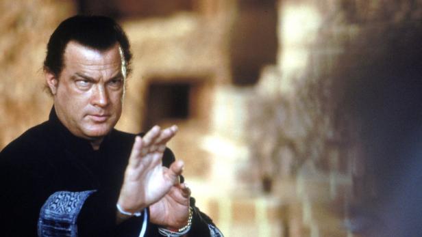 Seagal: Priester, Sheriff & Action-Star