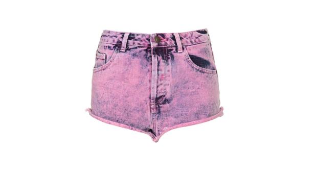 Hotpants: Unten ohne durch den Sommer