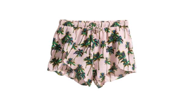 Hotpants: Unten ohne durch den Sommer