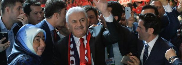 Erdogans AKP startete offiziell Wahlkampf für Präsidialsystem