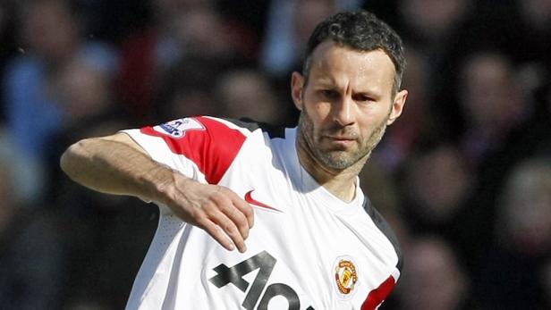 Ryan Giggs im Trikot von Manchester United während eines Spiels.