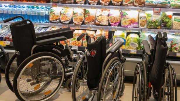 Bildunterschrift… Hürdenlauf zur Barrierefreiheit im Handel