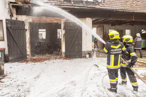 Niederösterreich: Brand in Wohnhaus in Walkersdorf