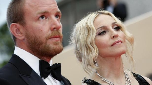 Guy Ritchie und Madonna bei einer Veranstaltung.
