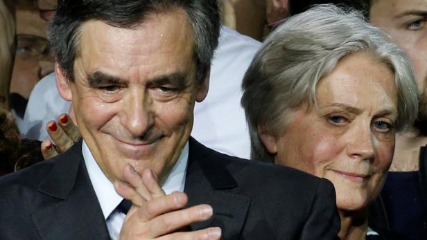 Juppe steht nun doch als Ersatzkandidat für Fillon bereit