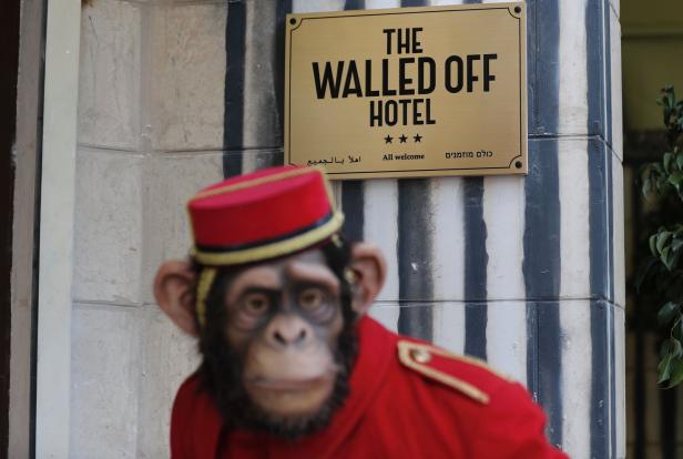 Banksy eröffnete "Walled Off Hotel" in Bethlehem
