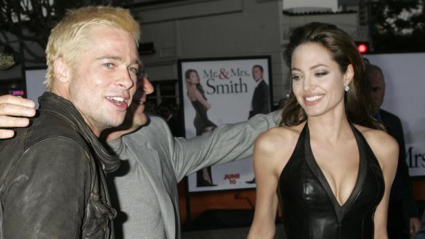 Brad Pitt und Angelina Jolie bei der Premiere von „Mr. & Mrs. Smith“.