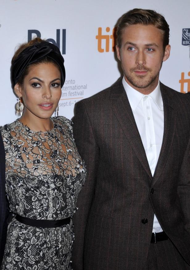 Eva Mendes und Ryan Gosling posieren auf dem Toronto International Film Festival.