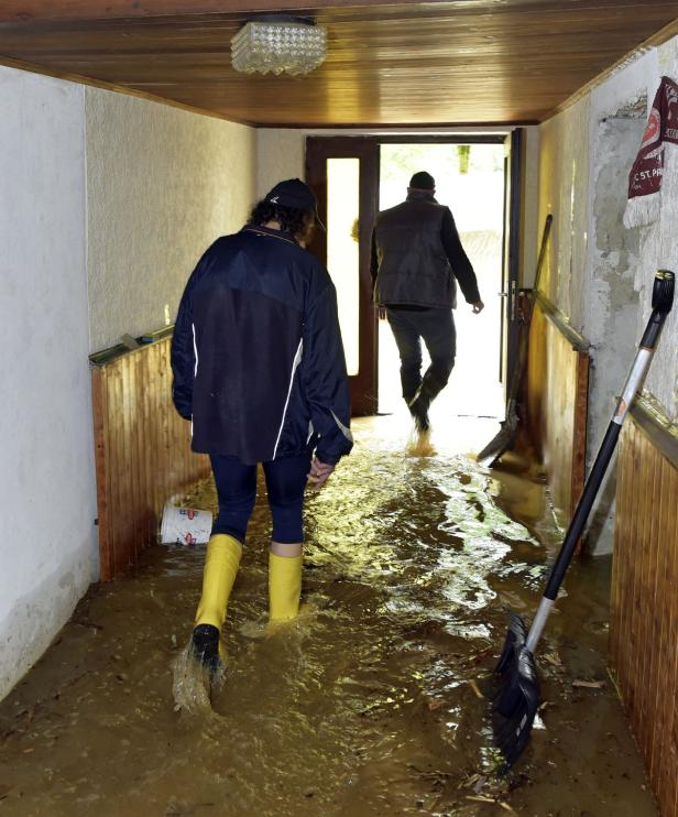 Bilder: Starkregen sorgte für Überflutungen
