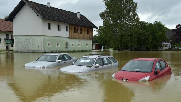 Bilder: Starkregen sorgte für Überflutungen