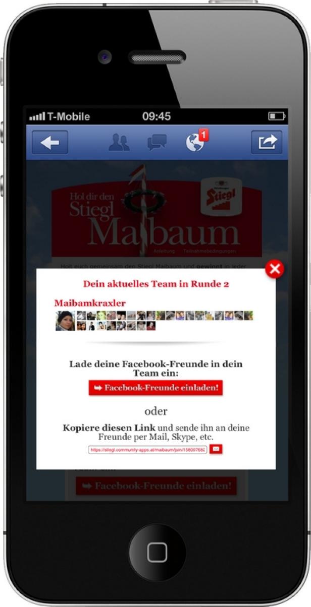 Stiegl Maibaum-Stehlen - Facebook-Promotion - Ambuzzador Ein iPhone zeigt eine Facebook-App mit einer Einladung zum Stiegl Maibaum Spiel.