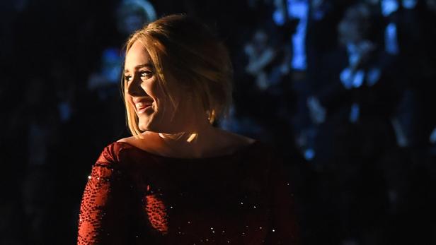 FILES-US-BRITAIN-MUSIC-ADELE