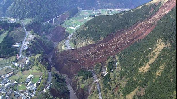 Erdbeben in Japan fordert mindestens 38 Todesopfer