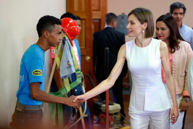 Lockere Königin Letizia: Ohne Felipe in Honduras