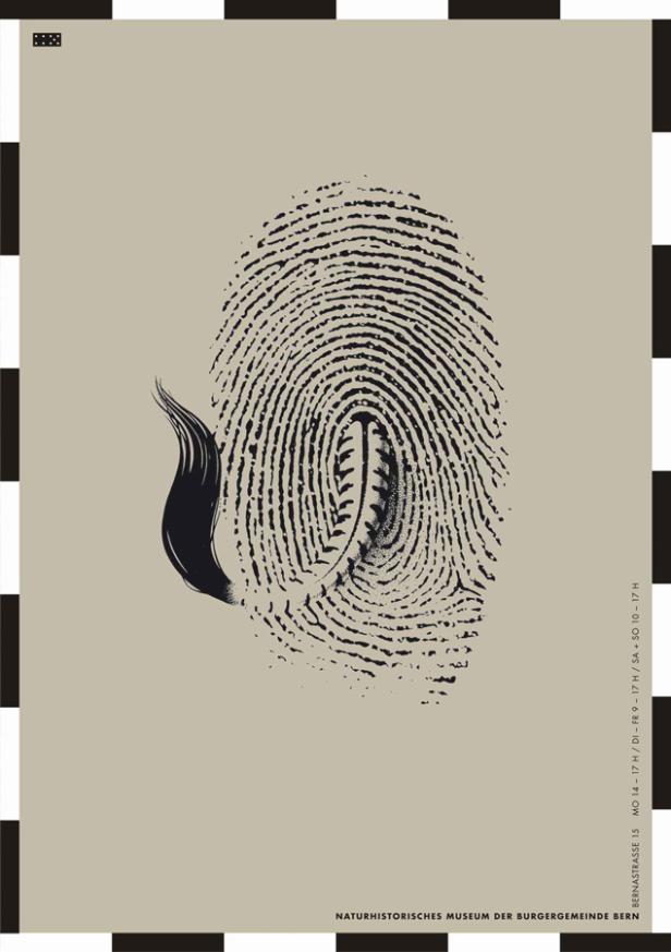 Ein stilisierter Fingerabdruck mit einem stilisierten Blatt und einem Pinselstrich.