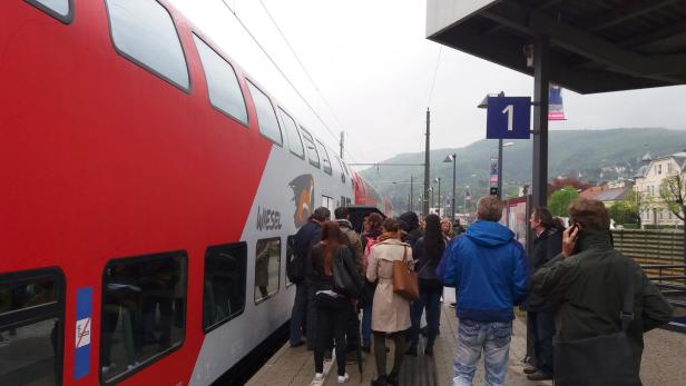 Wien: Fliegerbombe legte Frühverkehr lahm