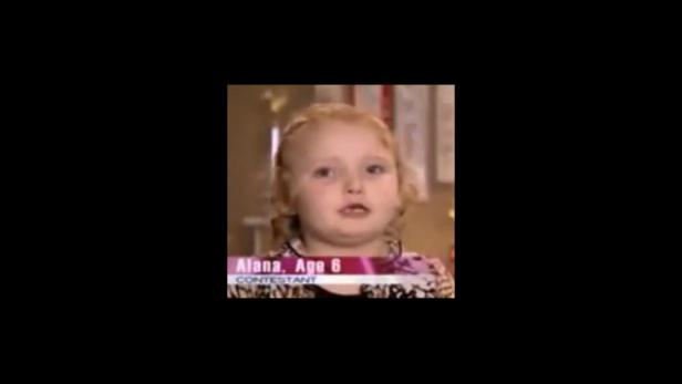 Ein Porträt von Alana, einem sechsjährigen Mädchen.