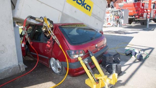 Feuerwehr trainiert professionell auf "Flüpl"