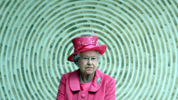 Hatte Queen Elizabeth eine Affäre? Ex-Pressechef ärgert sich